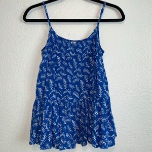 Leaf pattern crop top